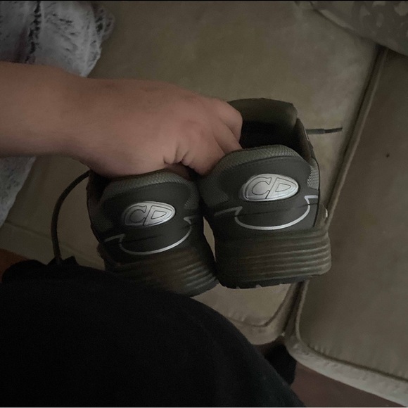 Size 11 DIOR brand GREEN OLIVE - Picture 4 of 5